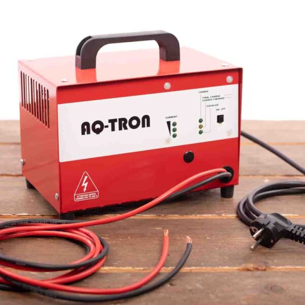 AQ24M10 Acculader 24V 10A Wa