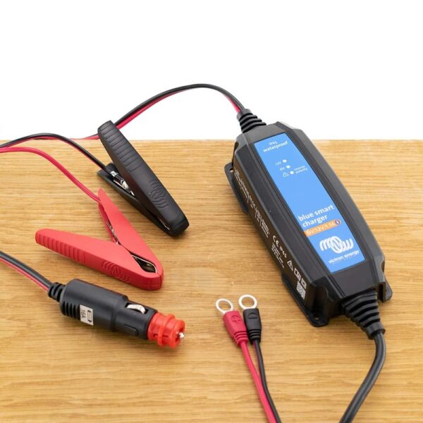 Blue Smart IP65 Acculader 6V/12V