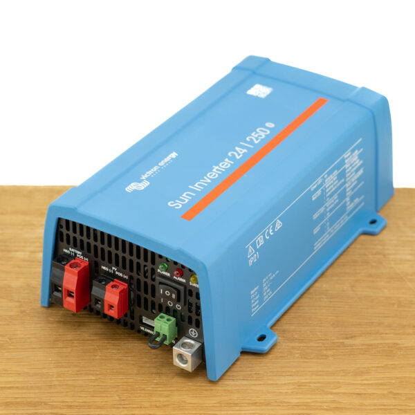 Sun Inverter 24/250-15 IEC